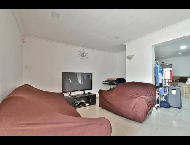 4 BEDROOM HOUSE FOR SALE IN BROMHOF